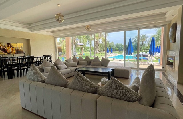 Magnifique Villa Denviron 1200m2