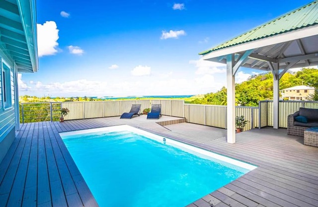 Magnifique villa piscine, vue mer, 8 km plages