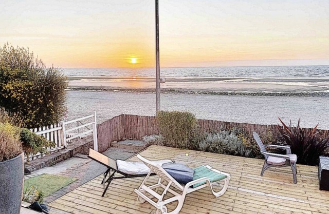 Magnifique vue sur la mer direct sur la plage appartement 110m2 8-9 pers terrass