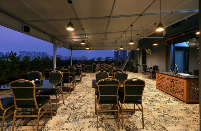 MAGNUS FORTUNE HOUSE, BUSINESS HOTEL