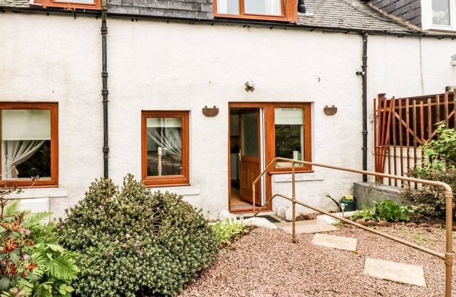 MAIN STREET, pet friendly, country holiday cottage in Cruden Bay