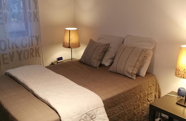 Maison 48m2 deux chambres cour privé et personnelle pour motos ou voitures 4 Pers proche mairie et bus tram