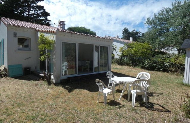 Maison 5 pers à Notre-Dame-de-Monts, à 150m des plages, avec jardin et parking - FR-1-540-269