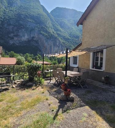 Maison au calme avec vue sur montagne