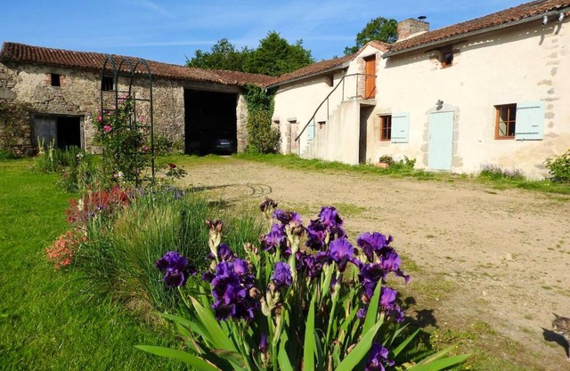 Maison charmante près de Nueil-les-Aubiers avec jardin