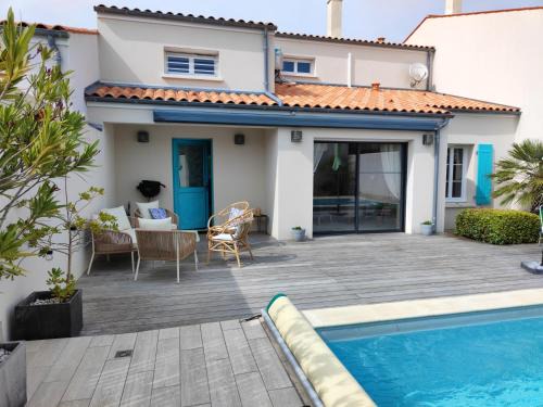 Maison d'Hestia, charme, piscine, proche du bord de mer et de Royan