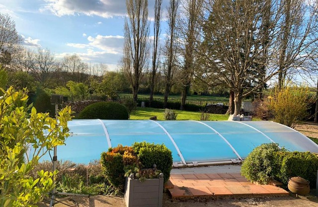 Maison d'une chambre avec piscine partagee jardin clos et wifi a Touquin