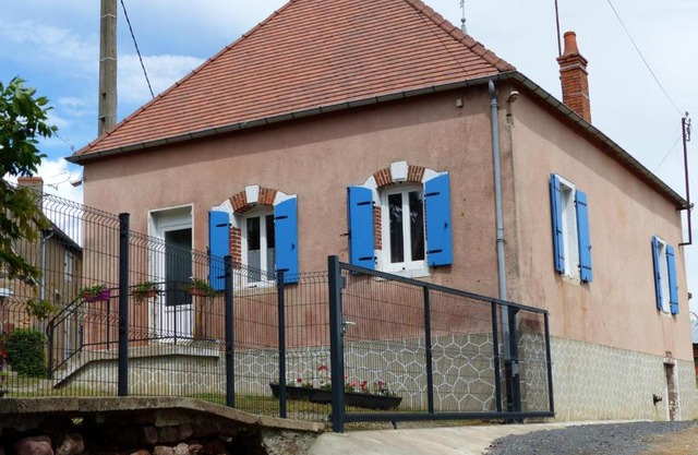 Maison de Campagne Familiale avec Mini-Ferme et Activités pour Enfants - FR-1-489-121