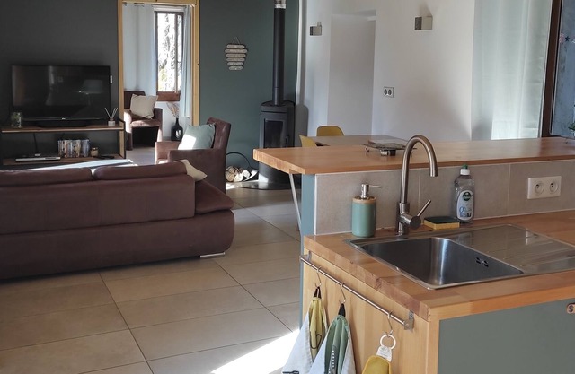 Maison de Montagne Rénovée Avec Poêle à Bois