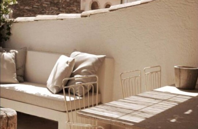 Maison de Village Avec Terrasse Tropézienne de 38 m2, Garage et Climatisation