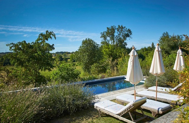 Maison Des Pivoines - Six Bedroom Villa, Sleeps 12
