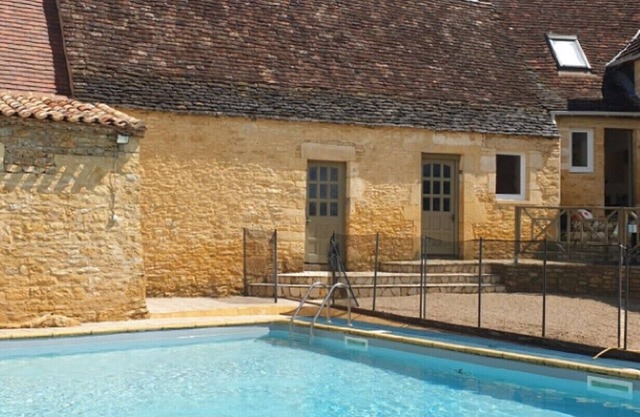 Maison en Pierre en Cours Fermee, Piscine Privative a 10 mn de Sarlat