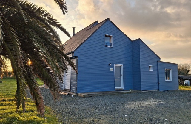 Maison en Bois sur Grand Jardin et à 5 Minutes de la Plage