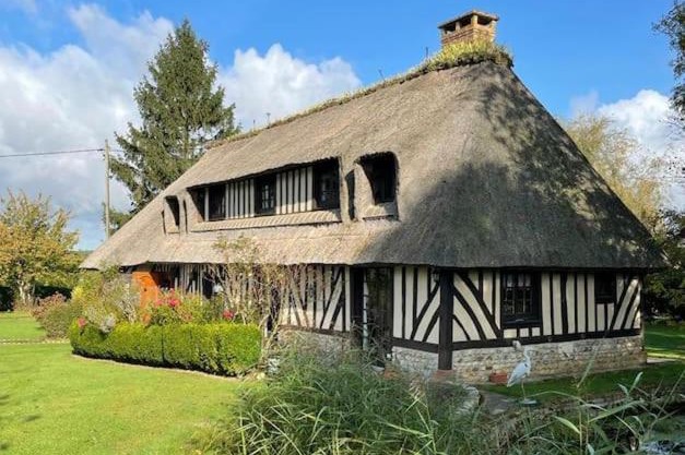 Maison et dépendance haut de gamme proche de Deauville-Trouville