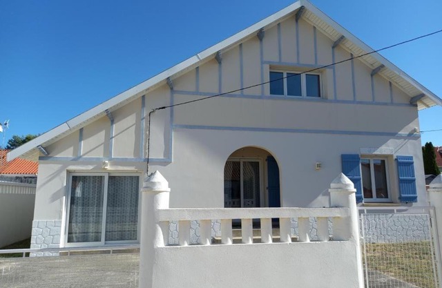 Maison familiale à 2 pas de la plage - 7 pers, jardin, terrasse, WIFI, bien équipée - FR-1-540-149