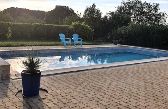 Maison Familiale Avec Grande Piscine Proche D'uzes et des Cascades du Sautadet