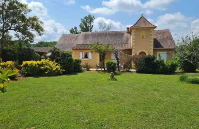 Maison Piscine Chauffée et Spa Saint-martial-de-nabirat