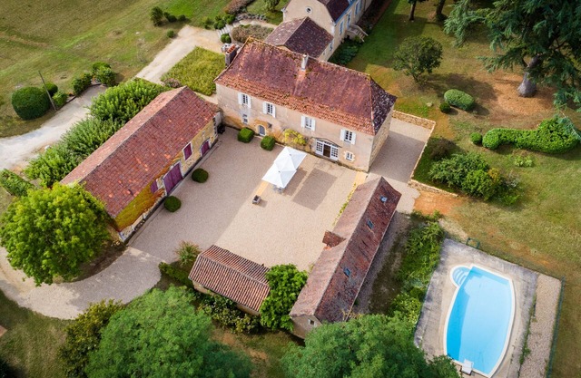 Maison Noble Dans un Cadre Naturel Exceptionnel