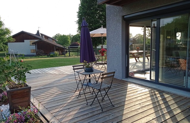 Maison Individuelle Avec Jardin au Calme Entre Lac et Montagnes