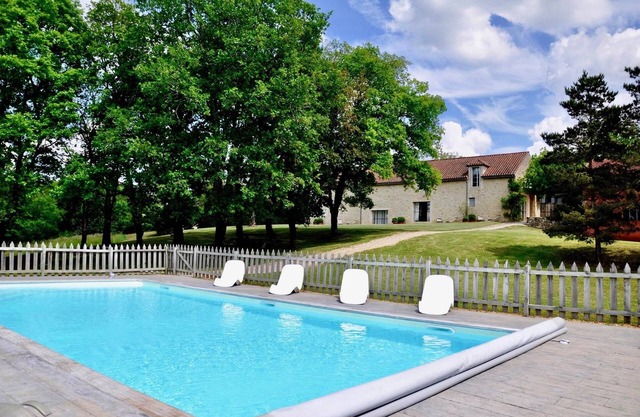 Maison La Bergerie, private heated swimming pool, 10 people maximum