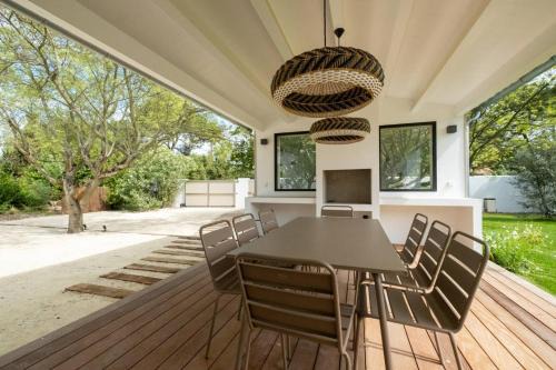 Maison neuve tout confort avec piscine chauffée