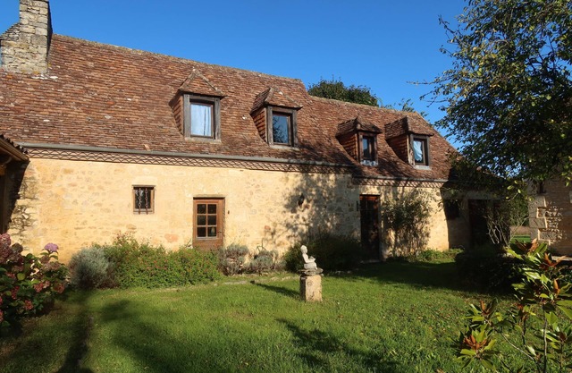 Maison Périgourdine au Milieu de 4 Hectares de Nature