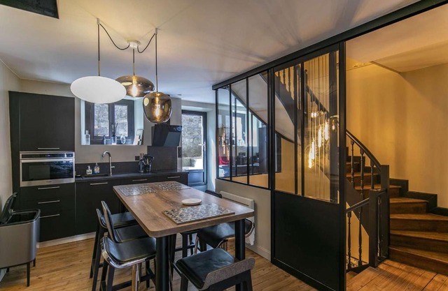 Maison spacieuse au centre de Cauterets, avec terrasse, garage, et proche commodités et télécabines. - FR-1-401-260