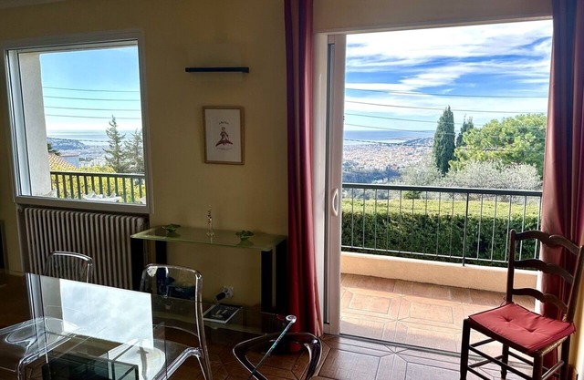 Maison sur les Hauteurs de Nice au Calme Avec vue mer