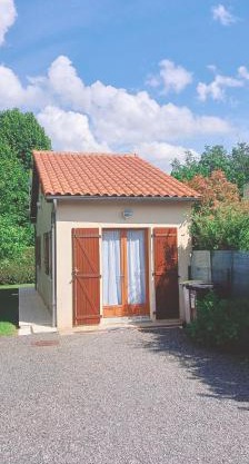 Maison T2 indépendante avec terrasse et parking