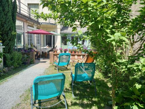 Maison Violette en Berry - chambres d'hôtes vintage face au marché d'Aigurande