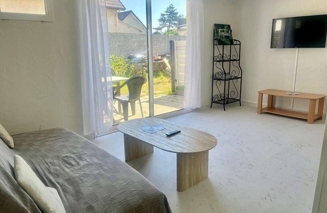 Maisonette with terrace 50m from the sea