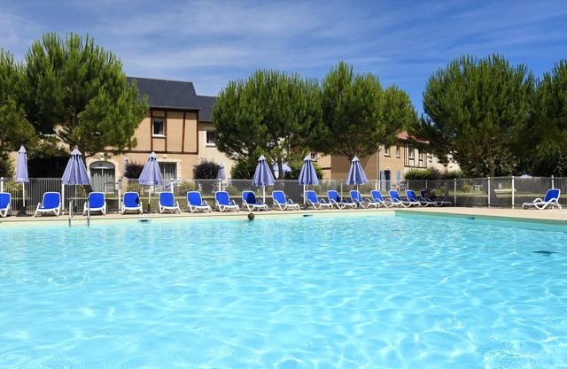 Maisonnette en Dordogne | Accès Piscine