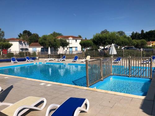 Maisonnette 4 pers avec terrasse privée et accès piscine, proche océan - Saint-Brevin-les-Pins - FR-1-364-102