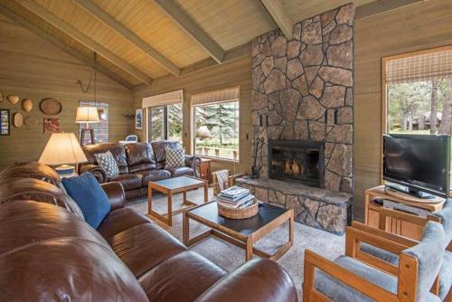 Makaha 3 - Meredith Lodging
