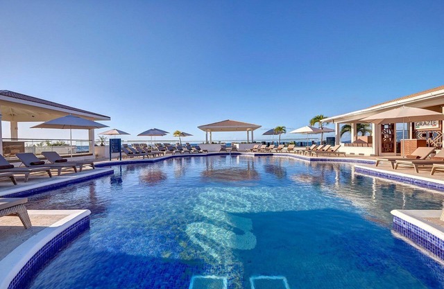 Making The Best Memories Along The Way! Pool, Parking Near Botanical Gardens