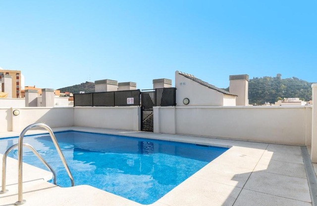 -MalagaSunApts- Stylish City Centre Pool&Parking