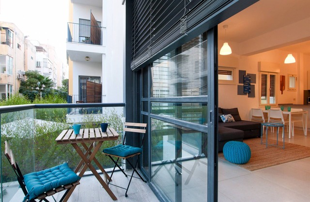MAMAD Trendy Apt & Balcony on Sheinkin Street by FeelHome