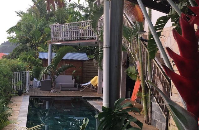 Manapany ocean view loft with private pool