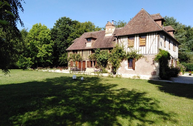 Manor from Normandy (17th century), "4 epis" Gîtes de France, natural setting