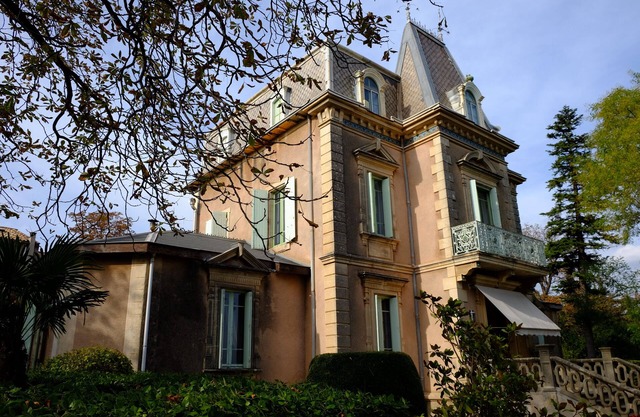 Mansion north of Montpellier
