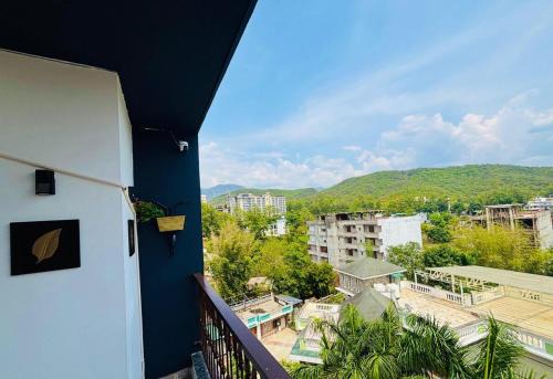 Manzar- A Scenic Escape - 3BHK With Terrace