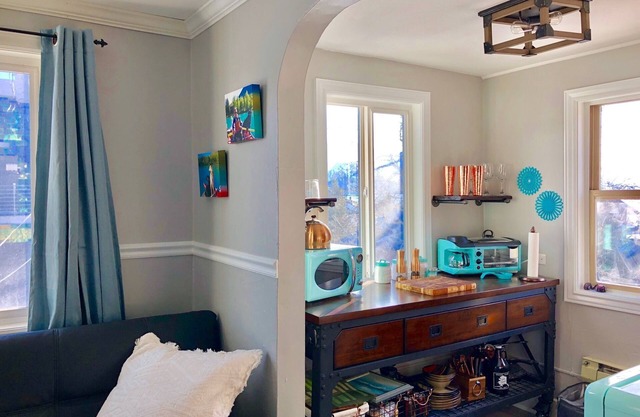 Marathon Historic Apartments-Retro 50's -Heart of Downtown-1 bedroom-sleeps 4