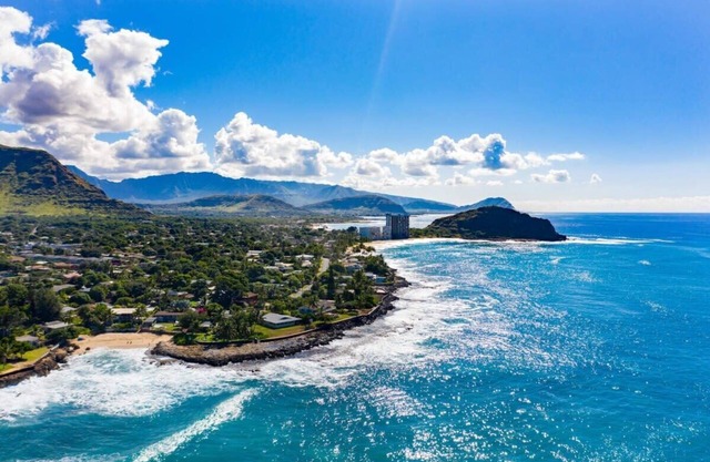 @ Marbella Lane - 4BR w/Splendid MT + Ocean Views