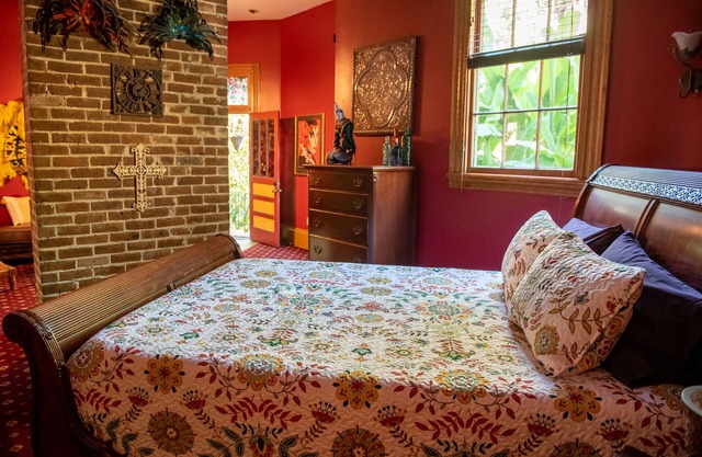 Mardi Gras Suite at The Lookout Inn in the colorful Bywater neighborhood!nn