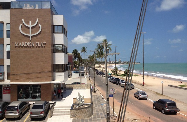 Mardisa Flat Oceanfront Next to Mag Shopping - WhatsApp (34) 99971-1994
