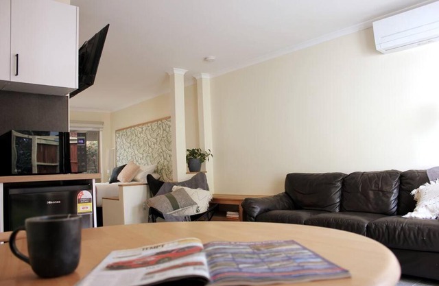Marengo Beach Studio 4- Pet Friendly