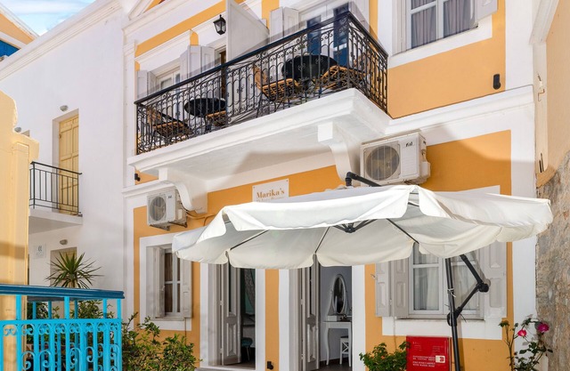 Marikas Deluxe Rooms