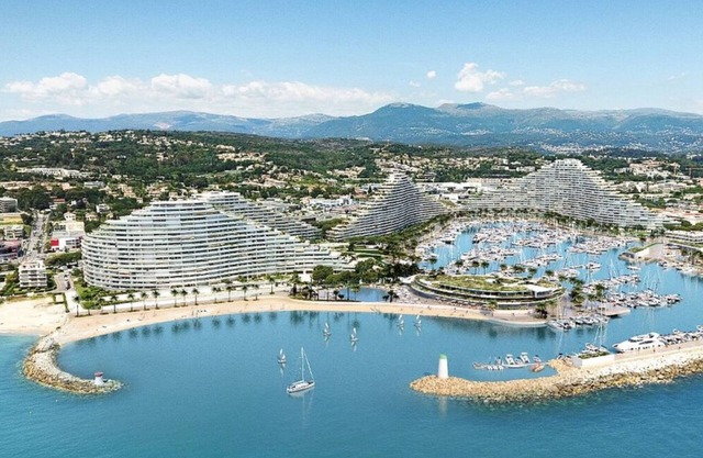 Marina Baie Des Anges. between Nice and Antibes Air conditioning and private parking