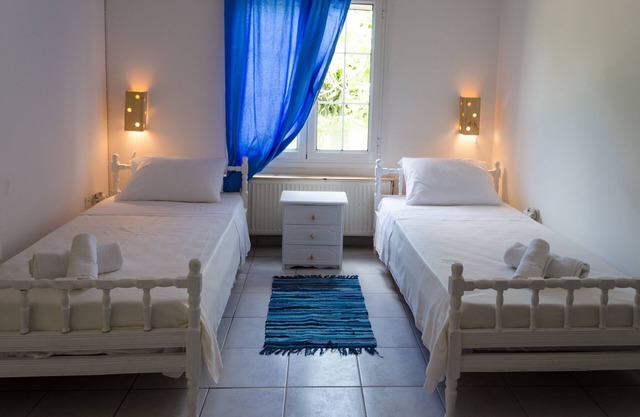 Marini Traditional Cottages