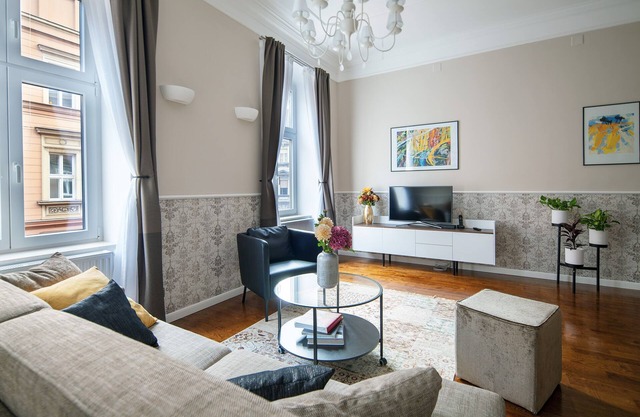 Markiz Royal 4* - NEW, city center, very classy, 2 min walk to the Main square